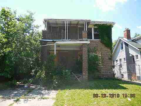 12405 Birwood (1)_m.jpg